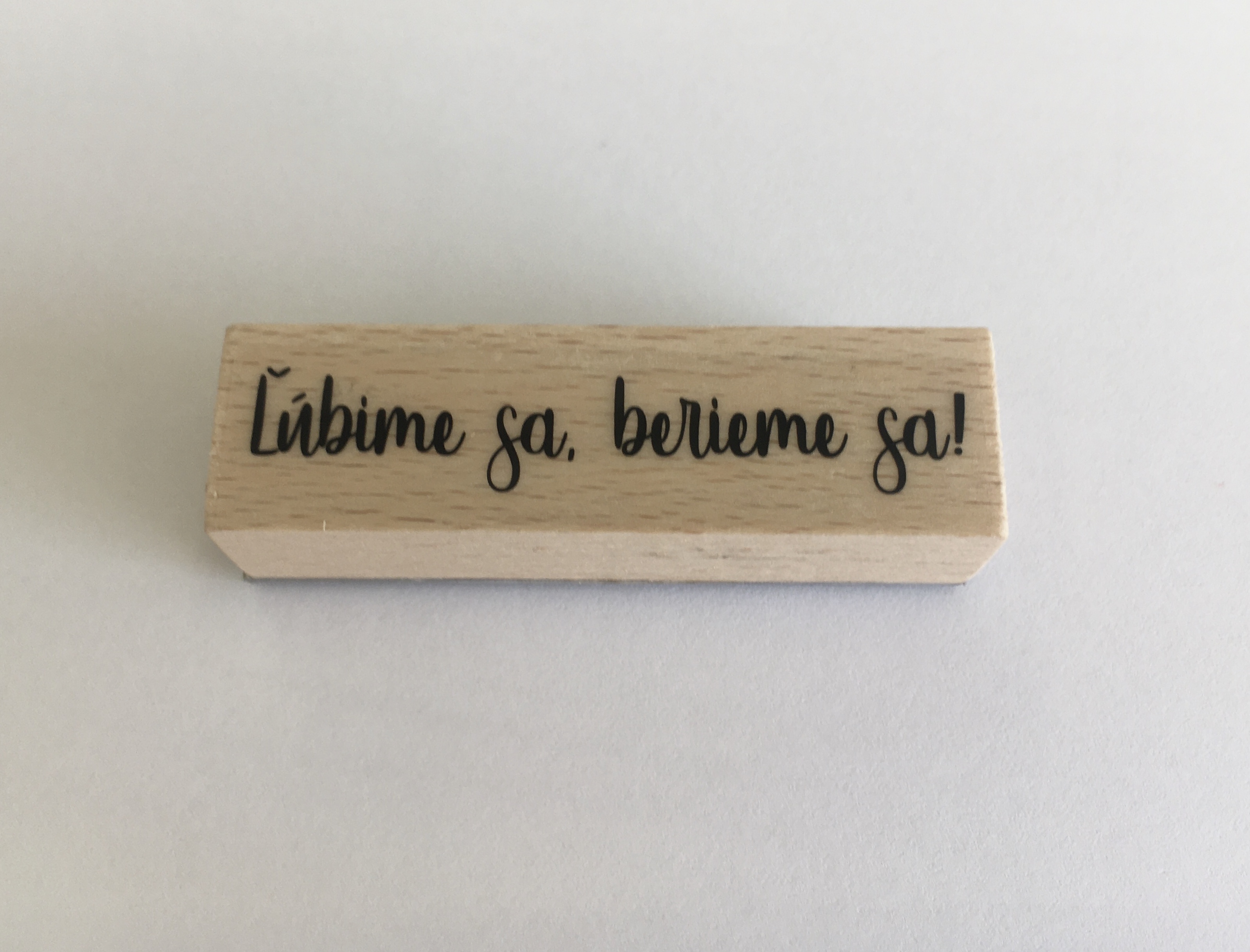 Pečiatka Ľúbime sa berieme sa 56x16mm